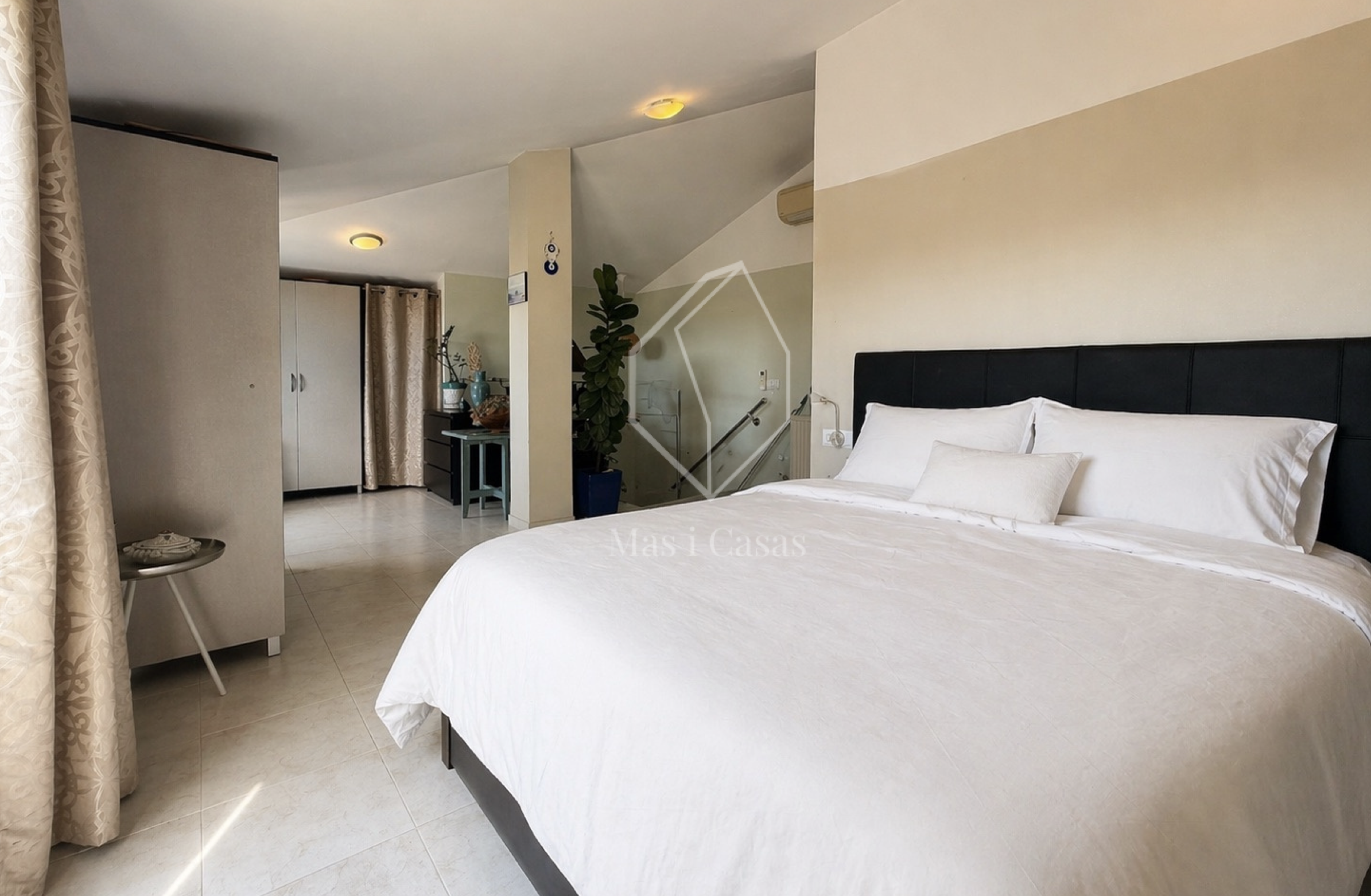 Duplex Ponent , L’Escala