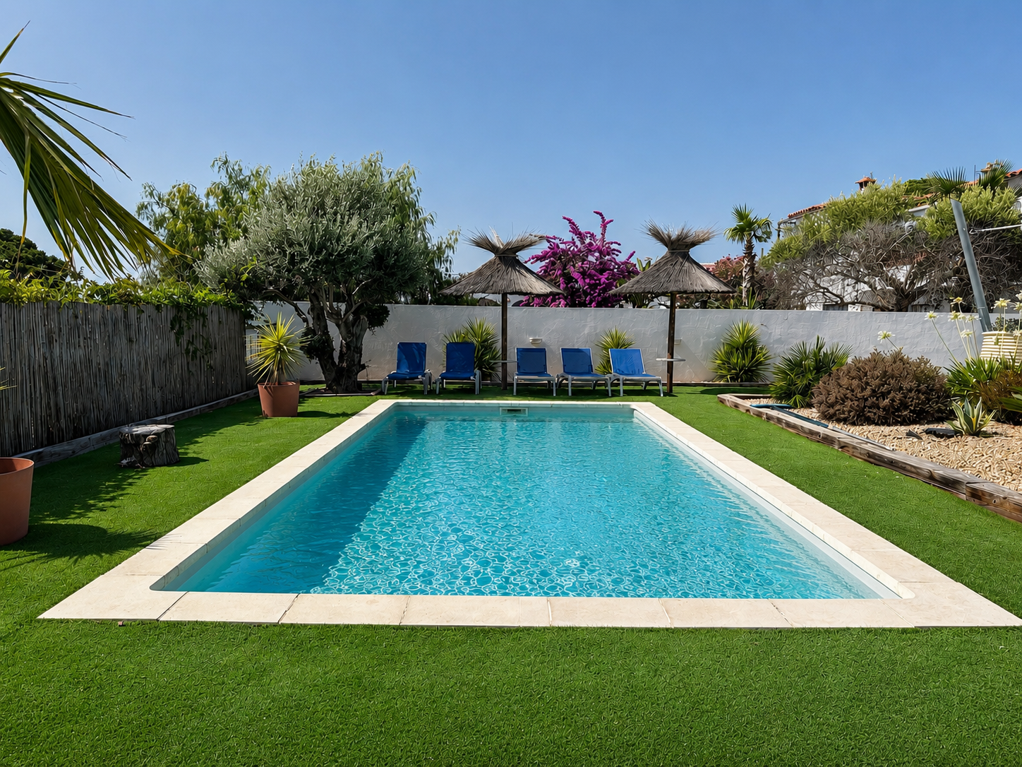 Casa Paradis, L’Escala