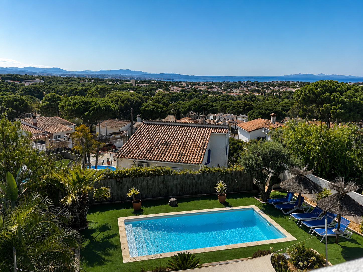 Casa Paradis, L’Escala